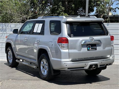 Used 2011 Toyota 4Runner SR5 w/ Premium Pkg w/Leather AWD/4WD image 3