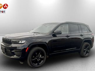 Used 2023 Jeep Grand Cherokee Altitude video 1