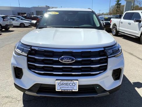 Used 2026 Ford Explorer Active AWD/4WD image 10