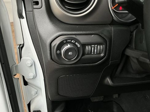 Used 2021 Jeep Wrangler Unlimited Sport image 17