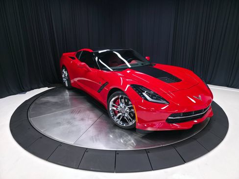 Used 2015 Chevrolet Corvette Stingray Coupe w/ 3LT Preferred Equipment Group RWD image 17