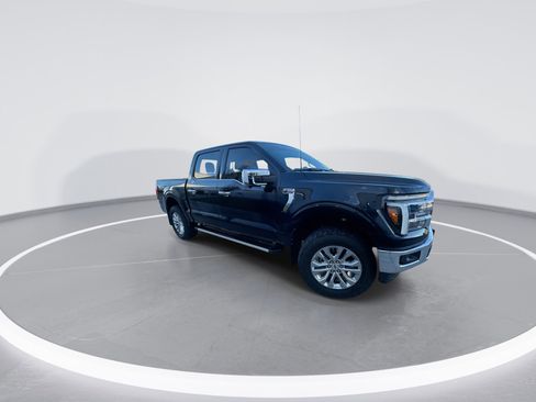 Used 2025 Ford F150 Lariat w/ Equipment Group 501A Mid image 2