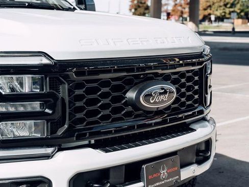 New 2026 Ford F250 Lariat w/ Black Appearance Package image 5