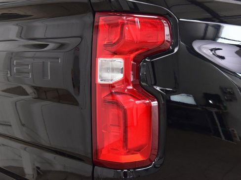 Used 2024 Chevrolet Silverado 1500 ZR2 image 23