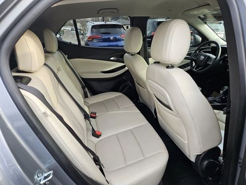 Certified 2024 Buick Encore GX Avenir image 12