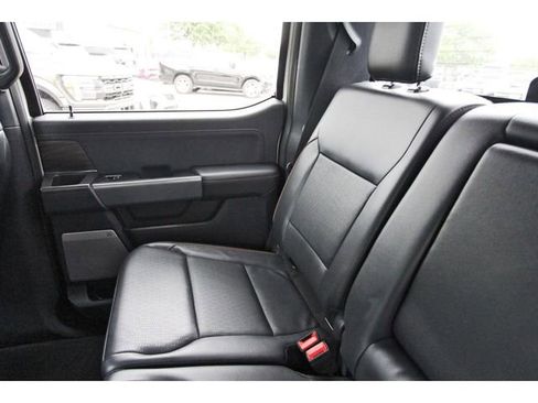 Used 2024 Ford F150 Lariat w/ FX4 Off-Road Package image 6