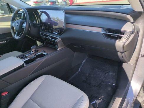 Used 2023 Lexus RX 350 Premium image 32