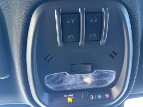 Used 2025 Buick Envista Avenir image 33