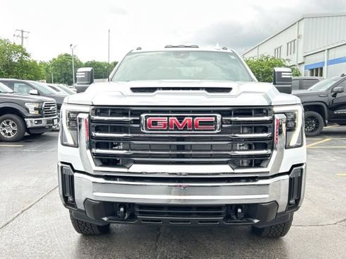 New 2026 GMC Sierra 2500 SLT w/ SLT Convenience Package AWD/4WD image 2