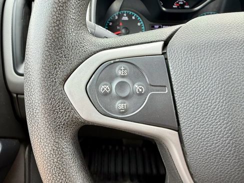 Used 2022 Chevrolet Colorado W/T w/ WT Convenience Package AWD/4WD image 31