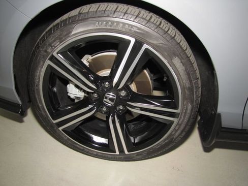 Used 2024 Honda Accord Sport image 25