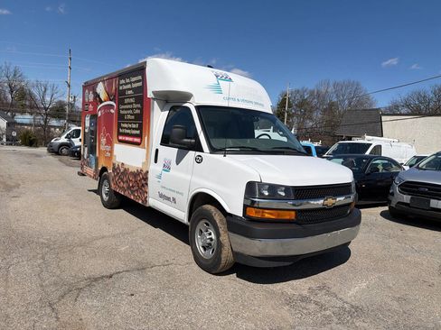 Used 2021 Chevrolet Express 3500 w/ Power Convenience Package image 13