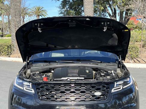 Used 2018 Land Rover Range Rover Velar R-Dynamic SE image 25