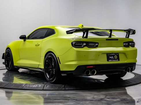 Used 2021 Chevrolet Camaro ZL1 image 9