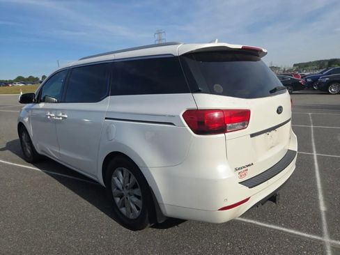 Used 2016 Kia Sedona EX FWD image 3