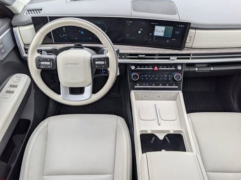 Used 2024 Hyundai Santa Fe Calligraphy image 6