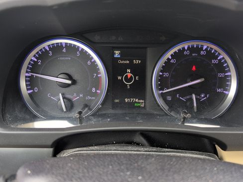 Used 2019 Toyota Highlander Limited w/ Protection Package #3 image 2