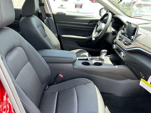 New 2026 Nissan Altima 2.5 SV FWD image 14