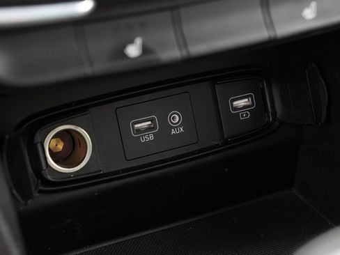 Used 2019 Hyundai Santa Fe SEL image 16