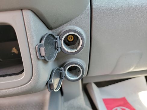 Used 2013 Nissan Frontier SV AWD/4WD image 18