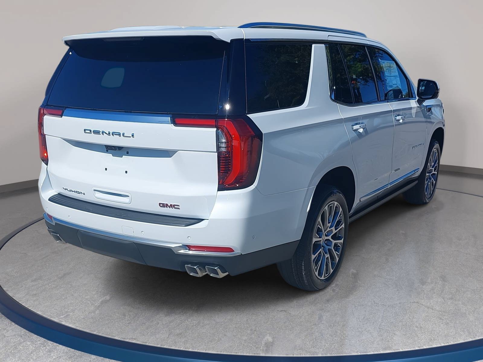 New 2027 GMC Yukon Denali w/ Denali Reserve Package AWD/4WD image 5