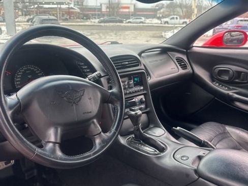 Used 2004 Chevrolet Corvette Base w/ Roof Package image 13