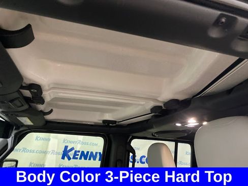 Used 2021 Jeep Gladiator Mojave AWD/4WD image 10