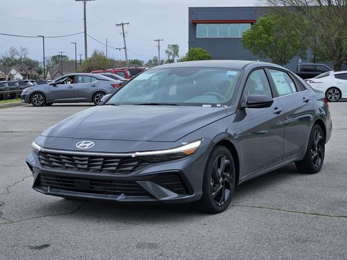 New 2026 Hyundai Elantra SEL Sport Premium w/ Cargo Package FWD image 3