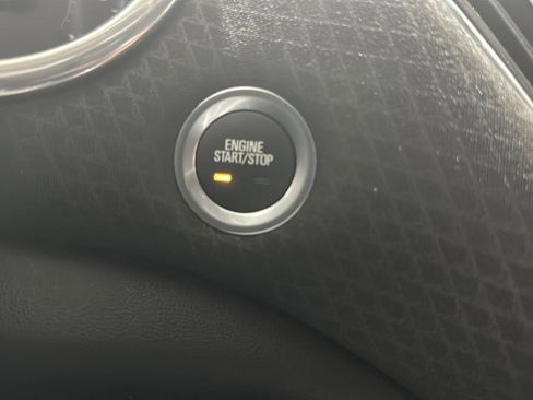 Used 2020 Chevrolet Malibu LT image 16