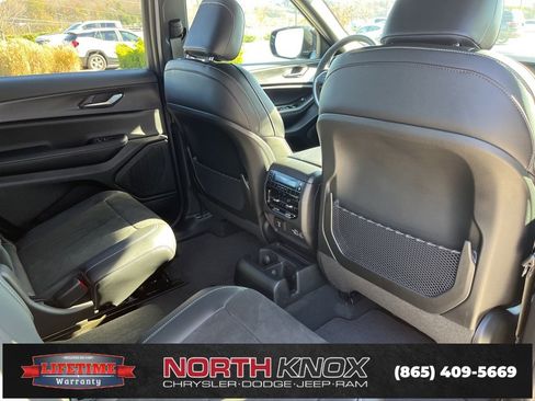 New 2025 Jeep Grand Cherokee L Altitude image 27