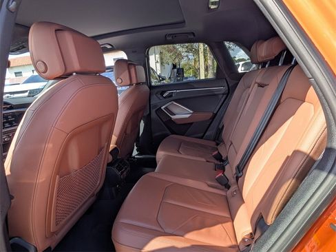 Used 2025 Audi Q3 2.0T Premium image 12