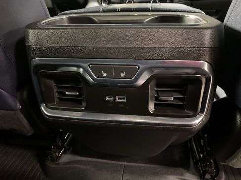 Used 2024 Chevrolet Silverado 1500 High Country w/ Technology Package image 21