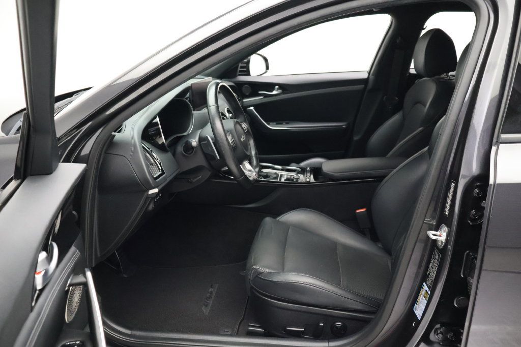 Used 2022 Kia Stinger GT-Line w/ Sun & Sound Package RWD image 14