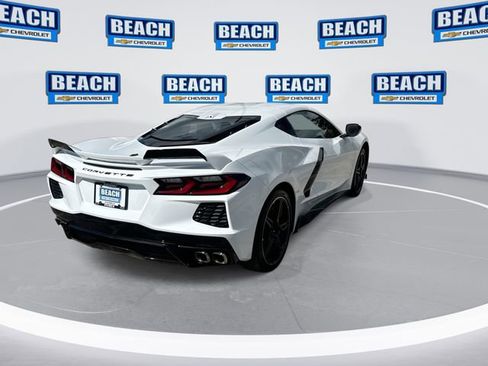 Used 2021 Chevrolet Corvette Stingray Preferred Cpe w/ Z51 Performance Package RWD image 8