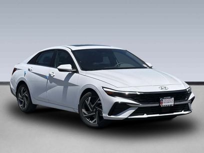 New 2025 Hyundai Elantra SEL