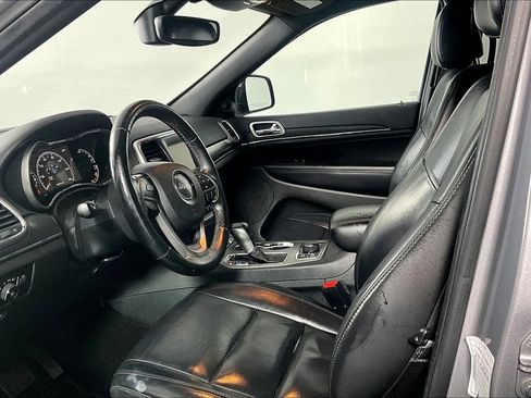 Used 2018 Jeep Grand Cherokee Limited AWD/4WD image 13