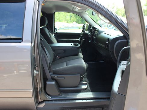 Used 2012 GMC Sierra 2500 SLE w/ Snow Plow Prep Package AWD/4WD image 32