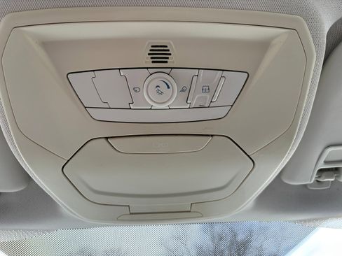 Used 2014 Ford Focus SE w/ Equipment Group 201A FWD image 42