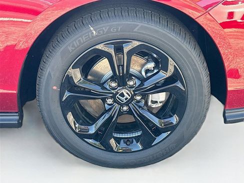Certified 2025 Honda Accord SE image 35
