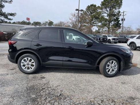 New 2026 Ford Escape Active image 2