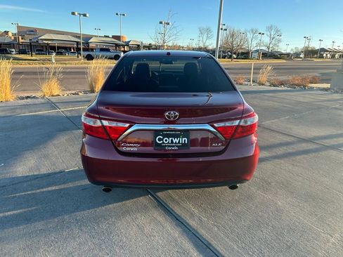 Used 2016 Toyota Camry XLE image 6