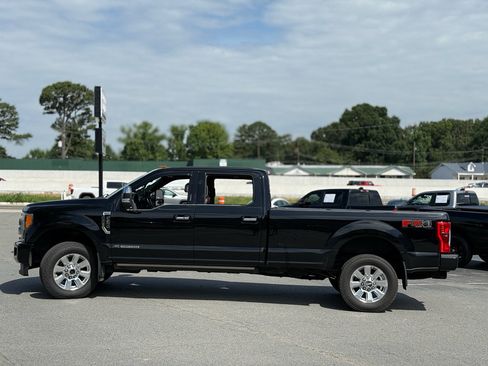 Used 2017 Ford F250 Platinum w/ Platinum Ultimate Package AWD/4WD image 38