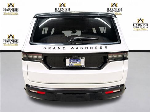 Used 2024 Jeep Grand Wagoneer L Series II w/ Quick Order Packagew 28T AWD/4WD image 6