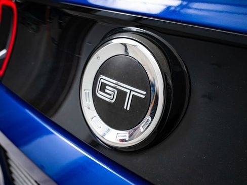 Used 2013 Ford Mustang GT Premium w/ Electronics Pkg RWD image 17