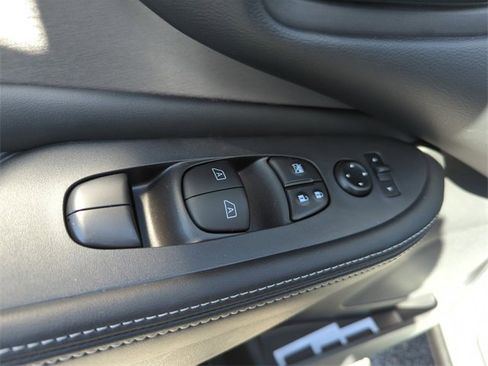 Certified 2024 Nissan Murano SV image 30