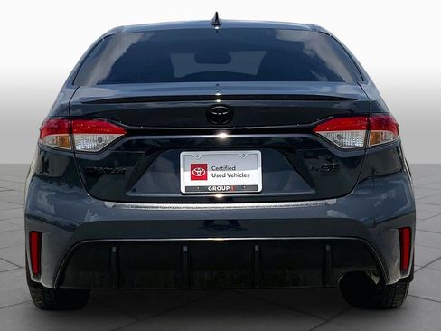 Certified 2025 Toyota Corolla SE FWD image 5