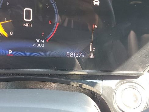 Certified 2024 Chevrolet Trax RS w/ Sunroof Package FWD image 21