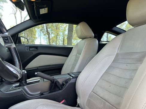 Used 2014 Ford Mustang Premium image 14