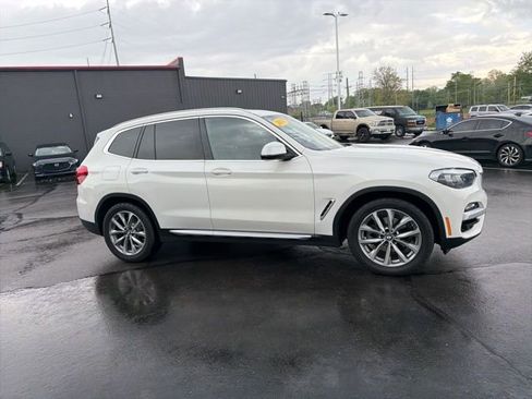 Used 2018 BMW X3 xDrive30i w/ Premium Package AWD/4WD image 3