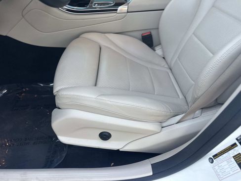 Certified 2022 Mercedes-Benz GLC 300 image 16